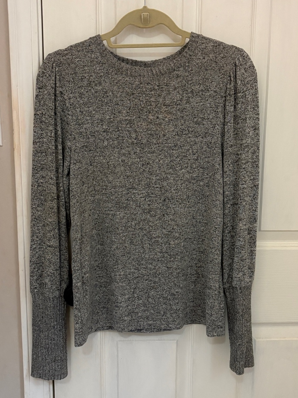 A New Day Lightweight Puff Sleeve Sweater in Marled Grey